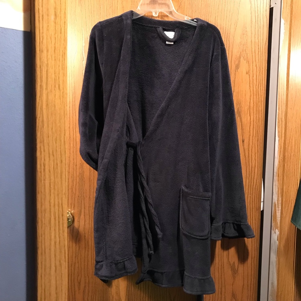 Woman’s Fluffy Robe - Picture 2 of 6